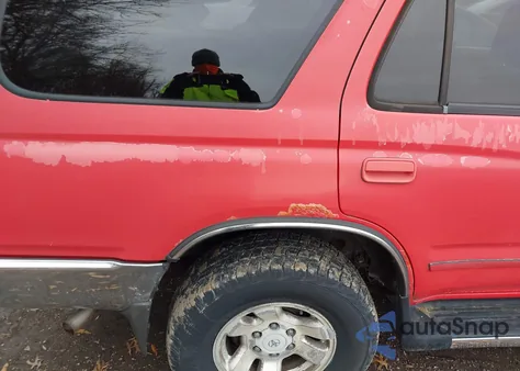 2000 Toyota 4Runner Sr5 V6 from USA, damaged, VIN JT3HN86R7Y0278001